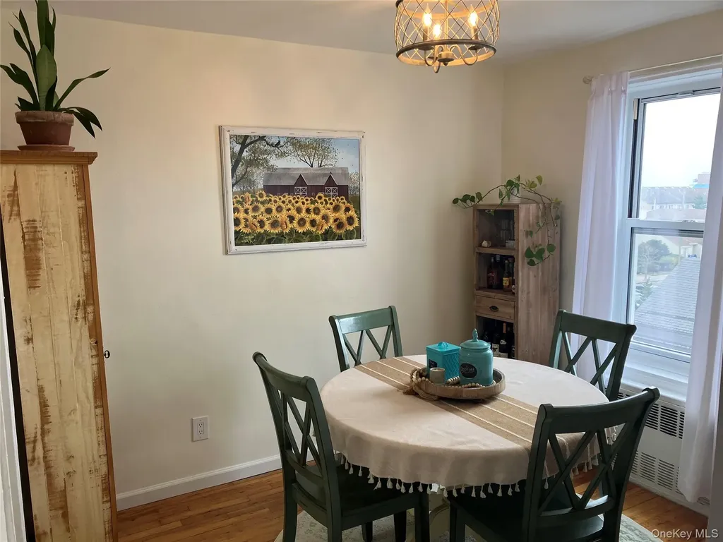 855 E Broadway Long Beach NY 11561
