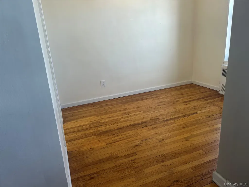 855 E Broadway Long Beach NY 11561