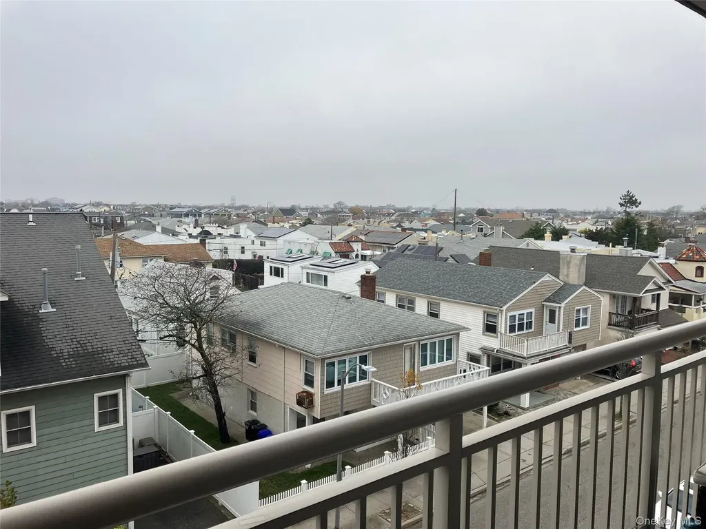 855 E Broadway Long Beach NY 11561
