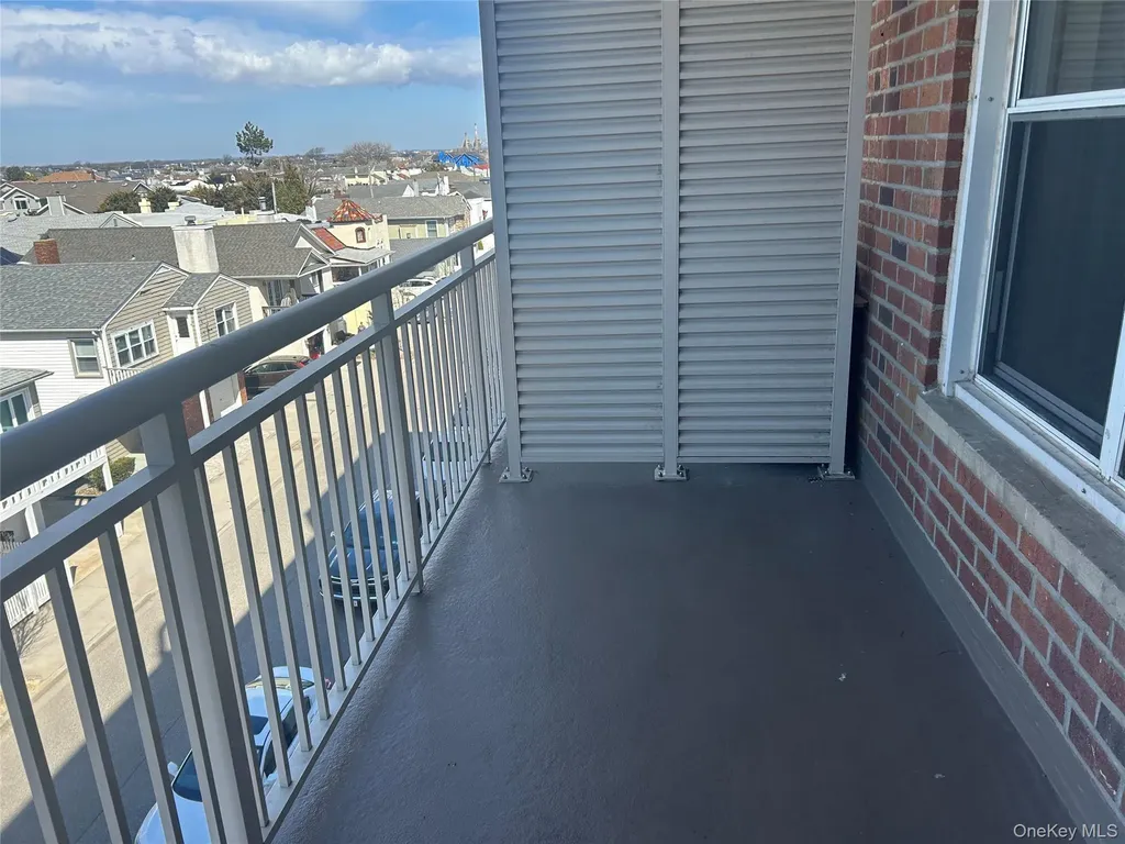 855 E Broadway Long Beach NY 11561