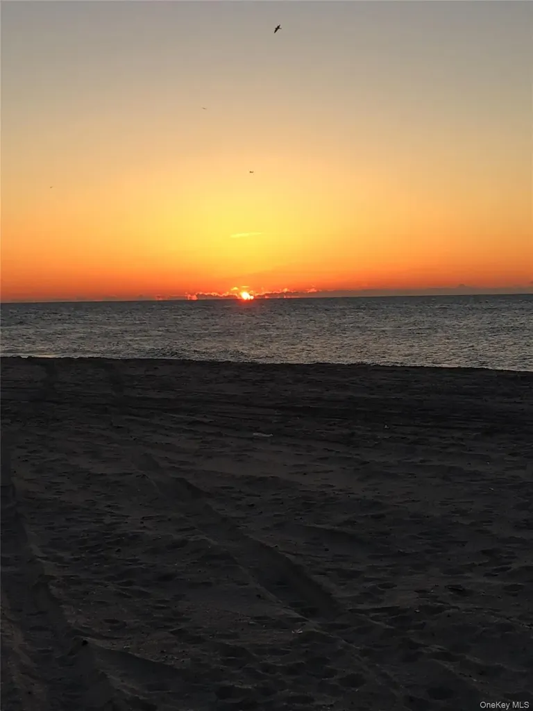 855 E Broadway Long Beach NY 11561