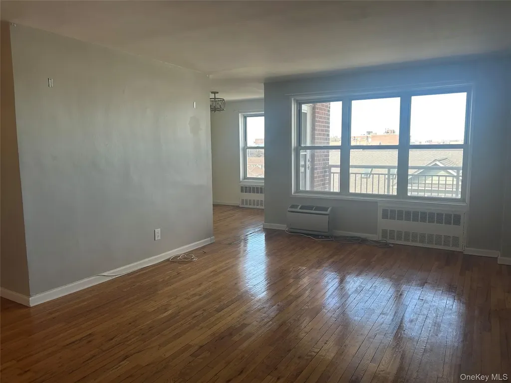 855 E Broadway Long Beach NY 11561