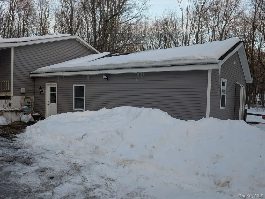 1407 State Route 208 Wallkill NY 12589
