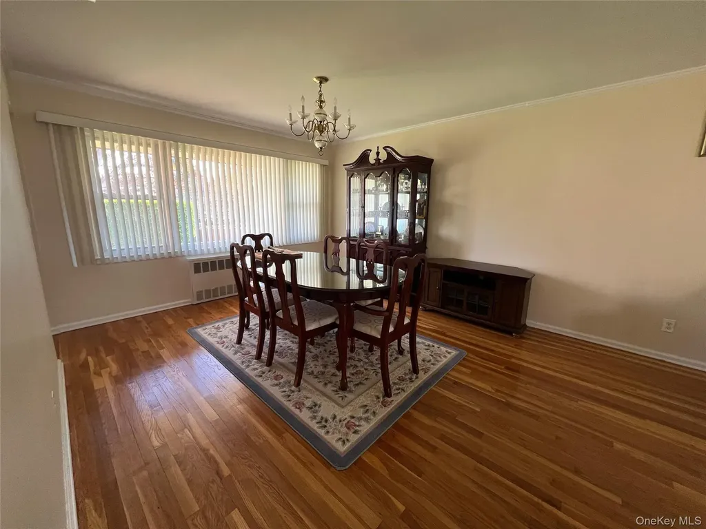 194 Rhododendron Drive Westbury NY 11590