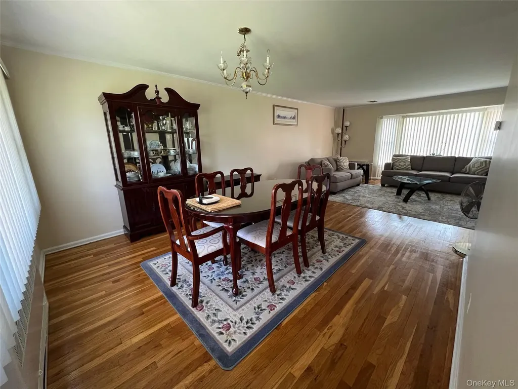 194 Rhododendron Drive Westbury NY 11590