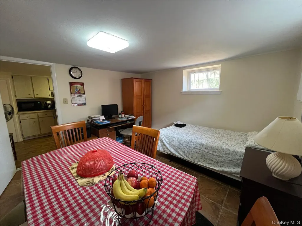 194 Rhododendron Drive Westbury NY 11590