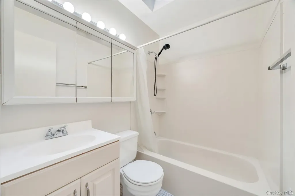 60 Hildreth Place East Hampton NY 11937