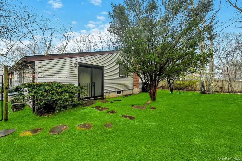 60 Hildreth Place East Hampton NY 11937