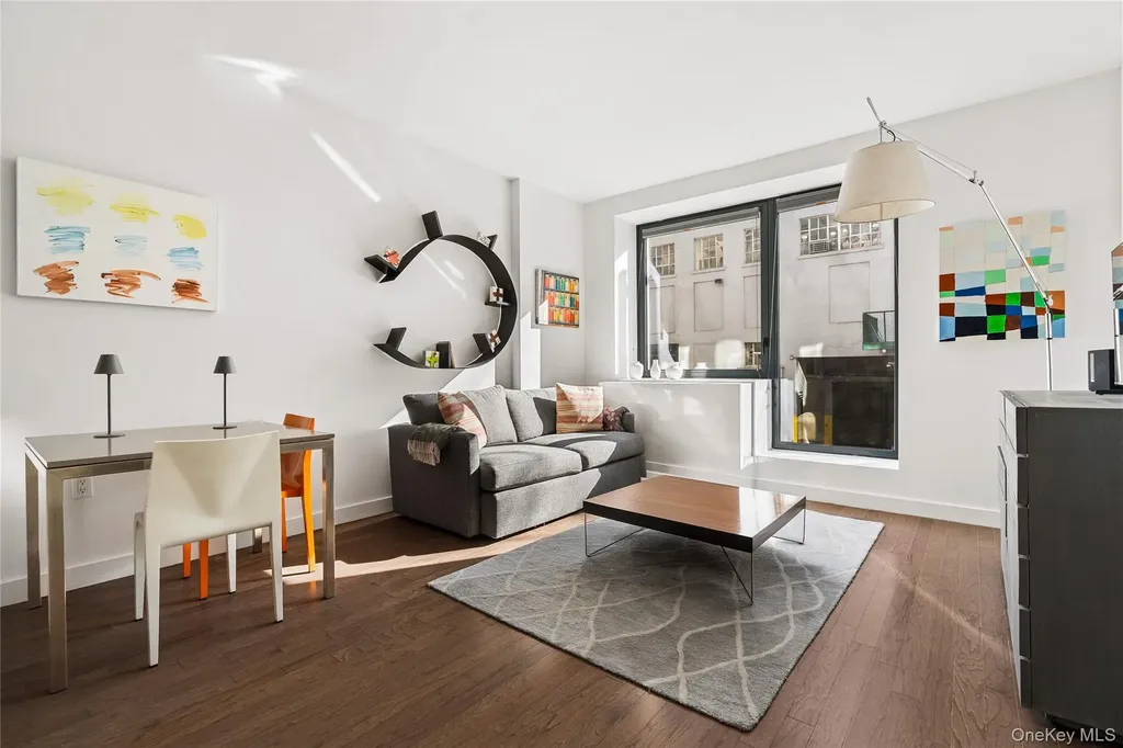 3432 35th Street Astoria NY 11106