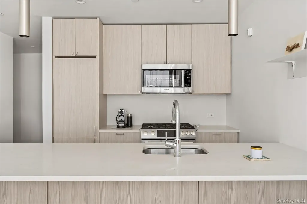3432 35th Street Astoria NY 11106