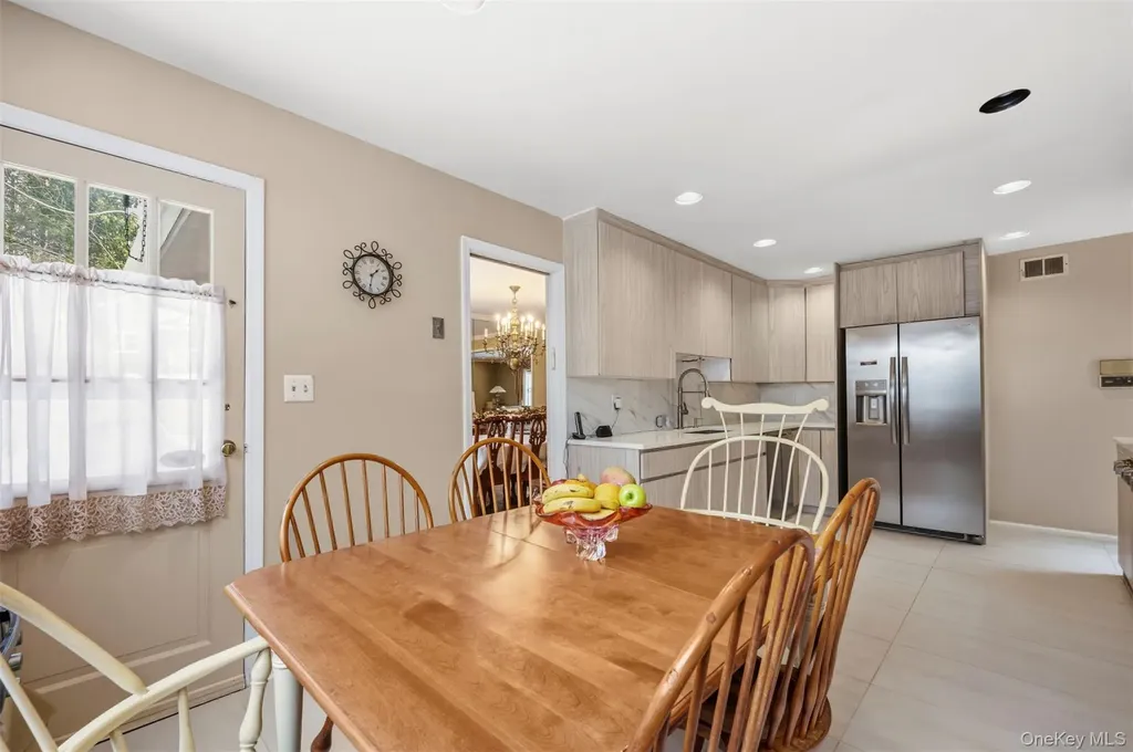 8 Pine Drive Great Neck NY 11021