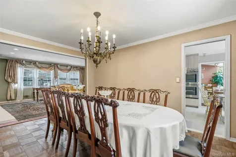 8 Pine Drive Great Neck NY 11021