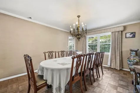 8 Pine Drive Great Neck NY 11021