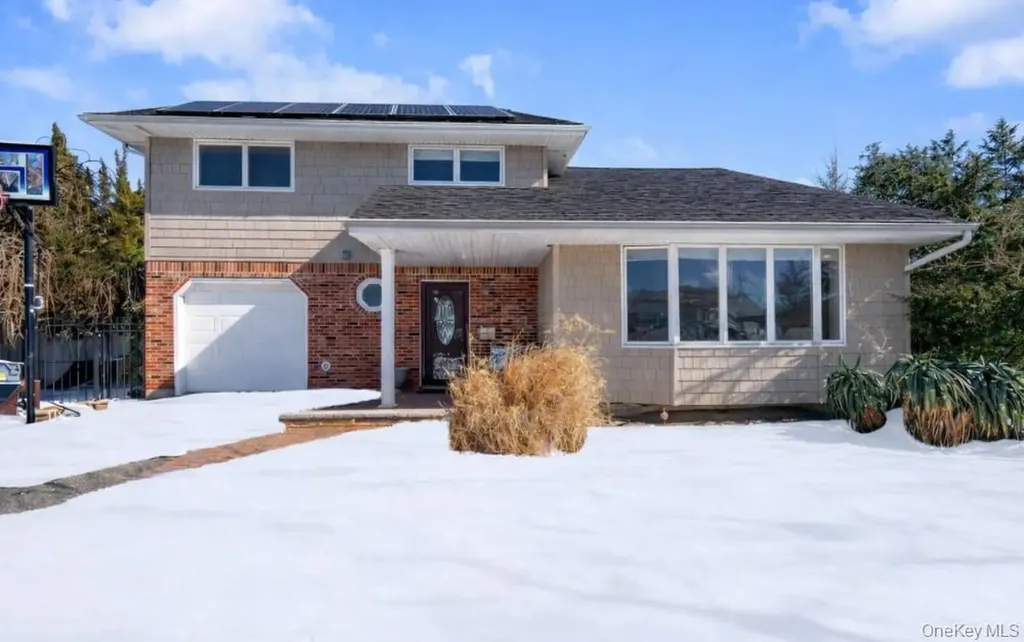 60 Leewater Avenue Massapequa NY 11758