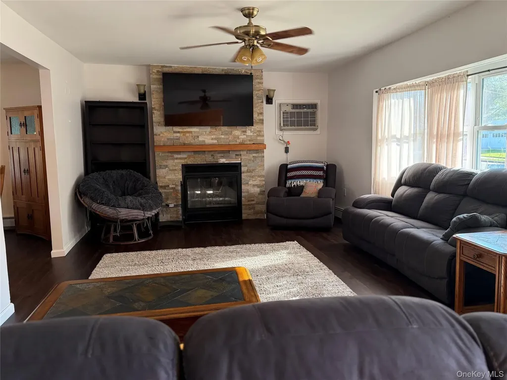 55 Lester Avenue Freeport NY 11520