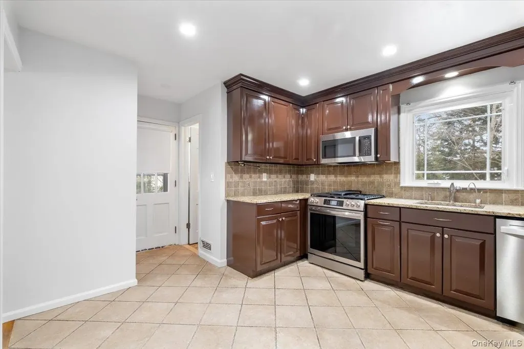 182 Madison Road Scarsdale NY 10583