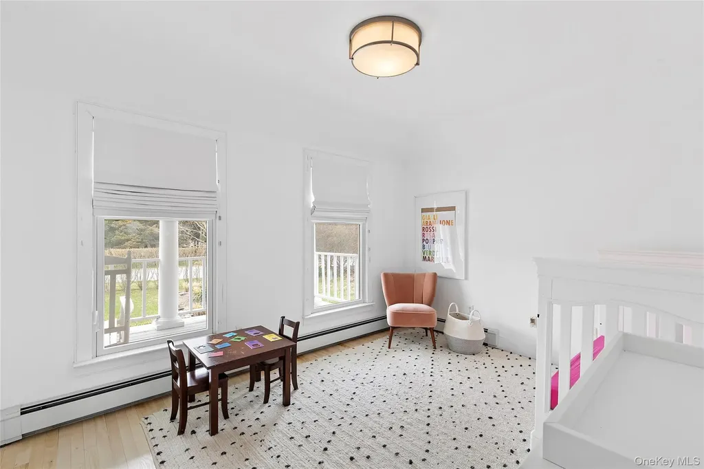 10 Barrett Drive Hampton Bays NY 11946
