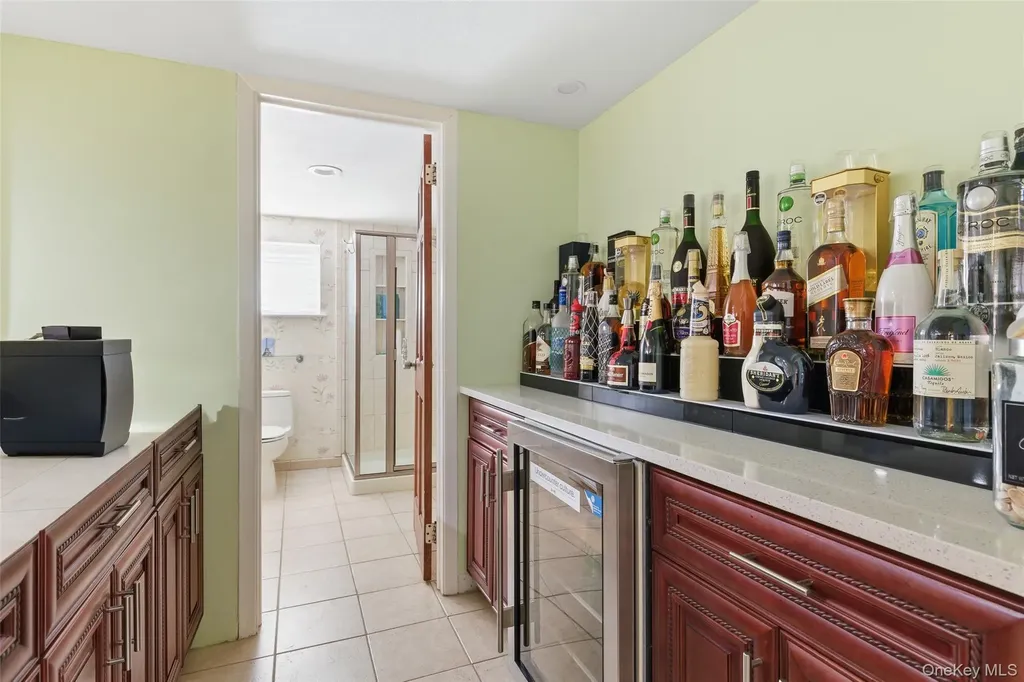 716 Park Lane Valley Stream NY 11581