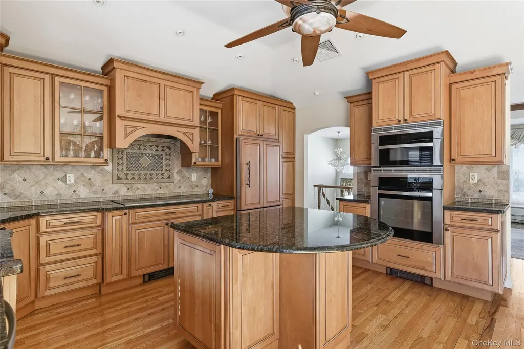 716 Park Lane Valley Stream NY 11581