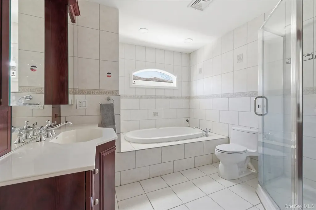 716 Park Lane Valley Stream NY 11581