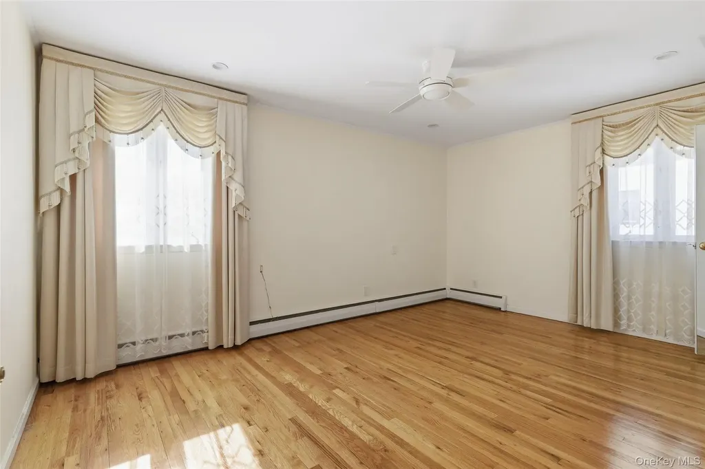 716 Park Lane Valley Stream NY 11581