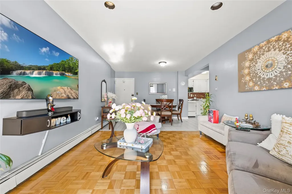 5609 Van Cleef Corona NY 11368