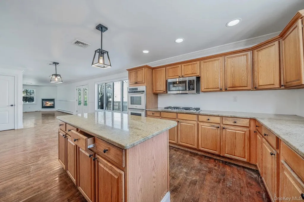 128 Bethune Boulevard Spring Valley NY 10977