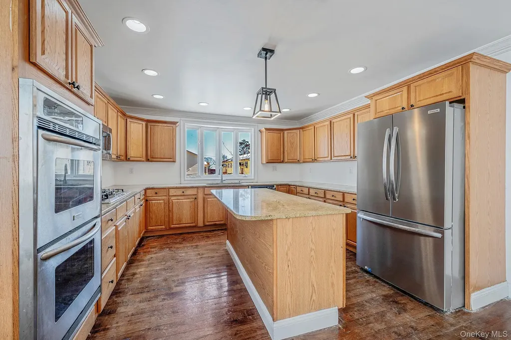 128 Bethune Boulevard Spring Valley NY 10977