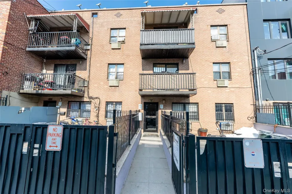 5609 Van Cleef Corona NY 11368