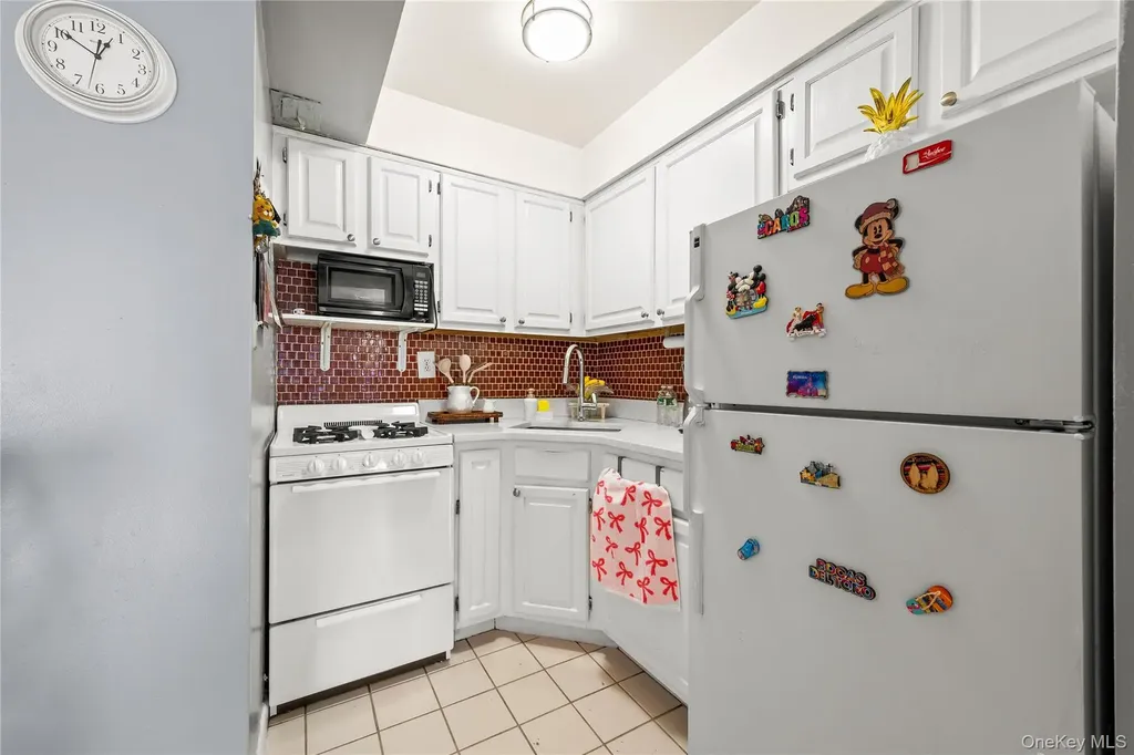 5609 Van Cleef Corona NY 11368