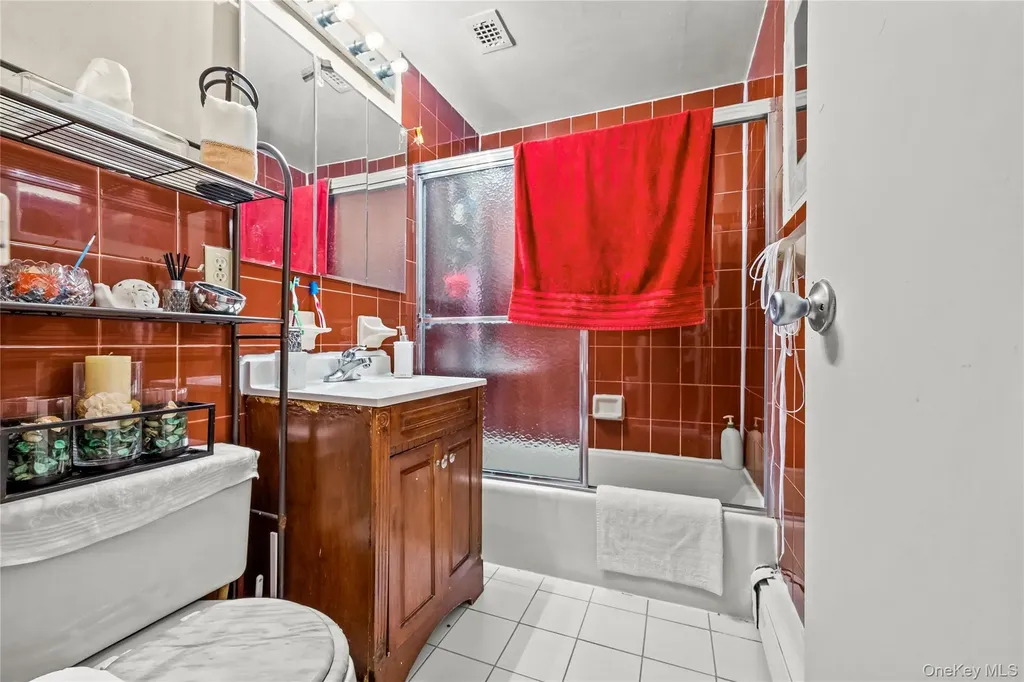 5609 Van Cleef Corona NY 11368