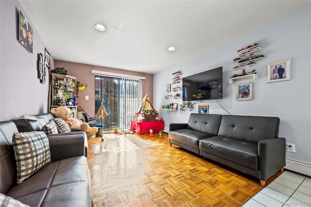5609 Van Cleef Corona NY 11368