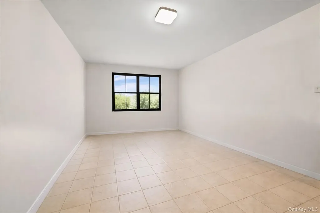 5609 Van Cleef Corona NY 11368