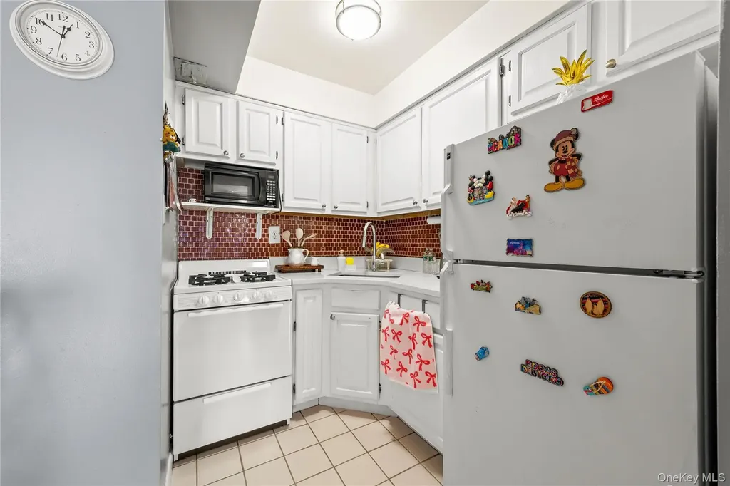5609 Van Cleef Corona NY 11368