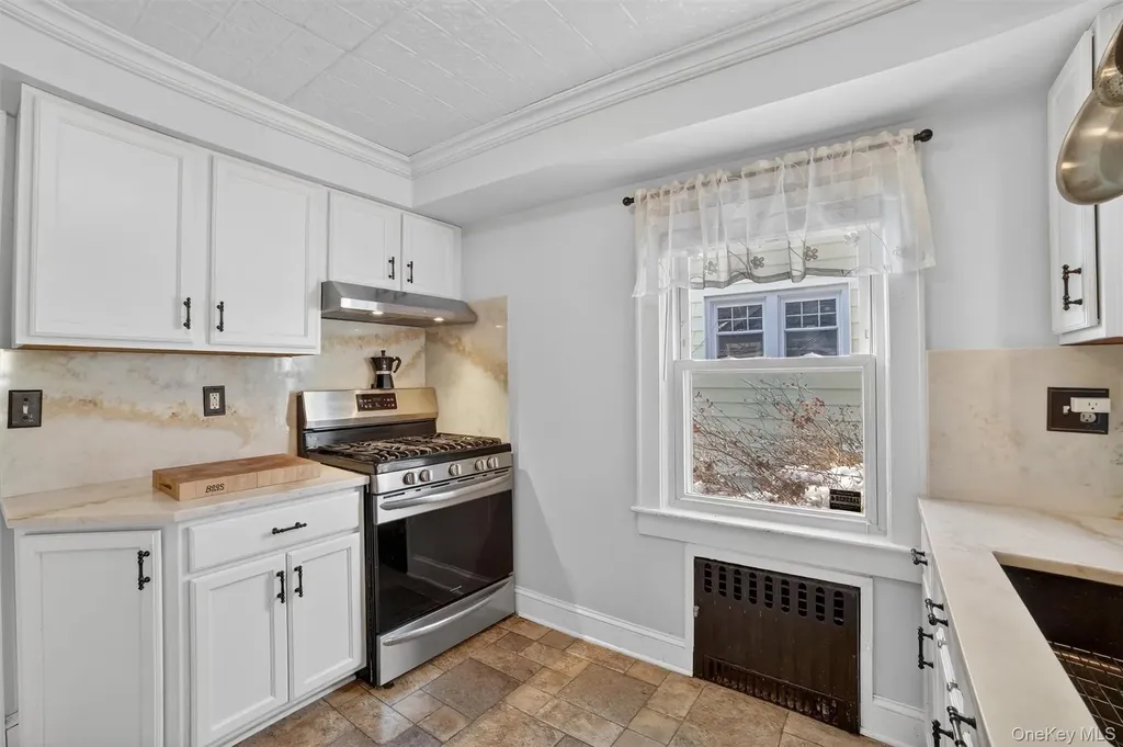 81 Walton Avenue White Plains NY 10606