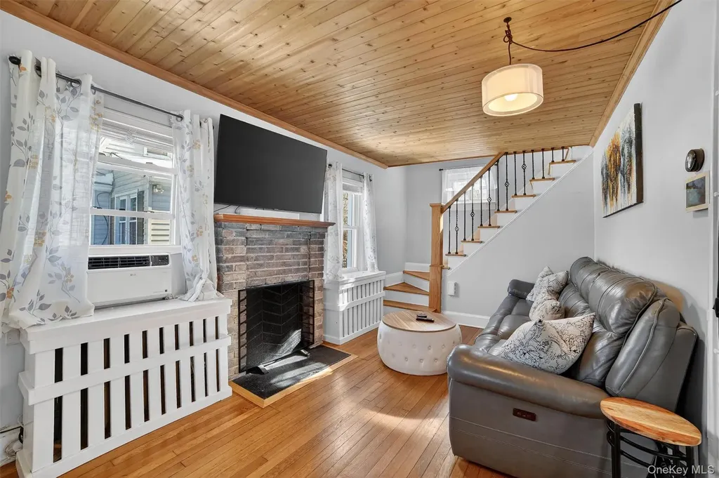 81 Walton Avenue White Plains NY 10606