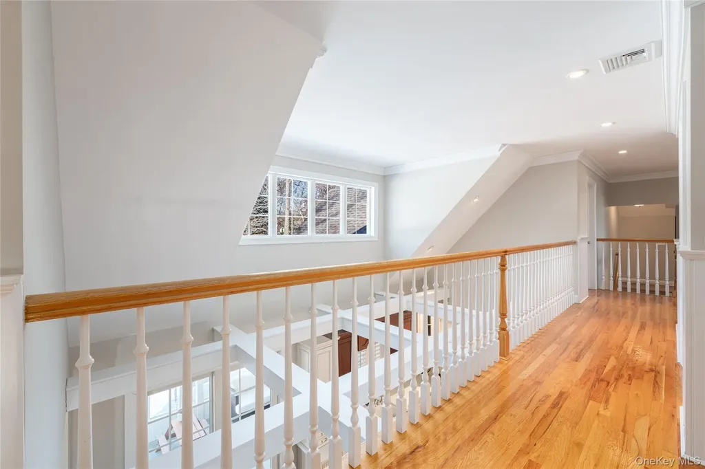 15 Crescent Court Wading River NY 11792