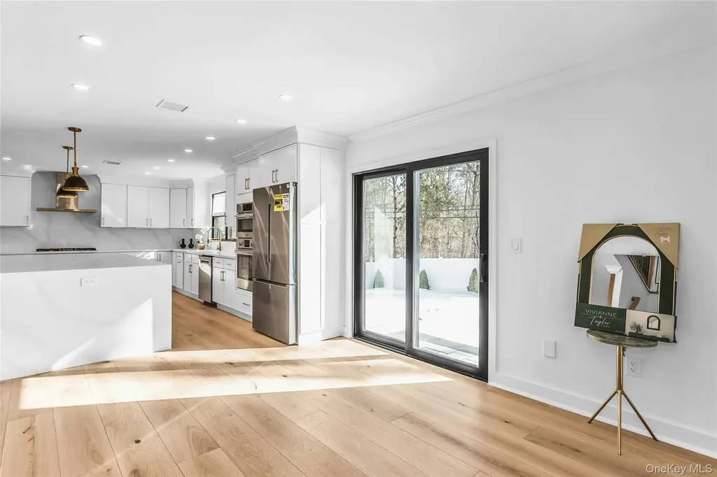 8 Allison Drive Old Bethpage NY 11804