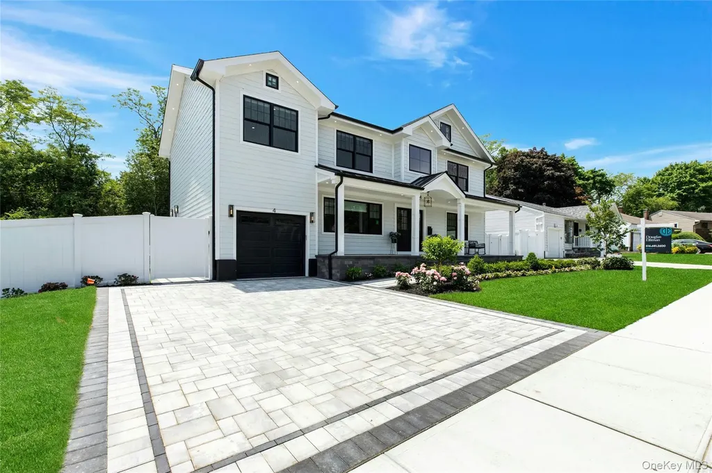 8 Allison Drive Old Bethpage NY 11804