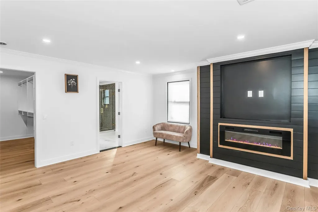 8 Allison Drive Old Bethpage NY 11804