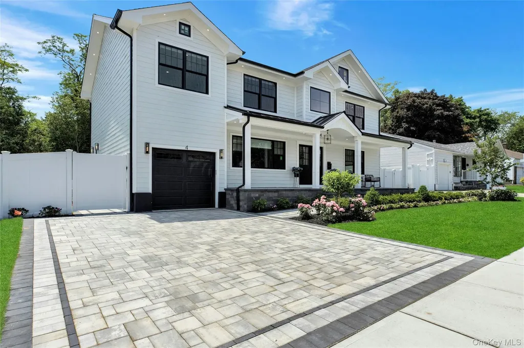 8 Allison Drive Old Bethpage NY 11804