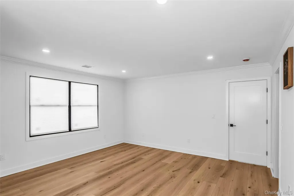 8 Allison Drive Old Bethpage NY 11804