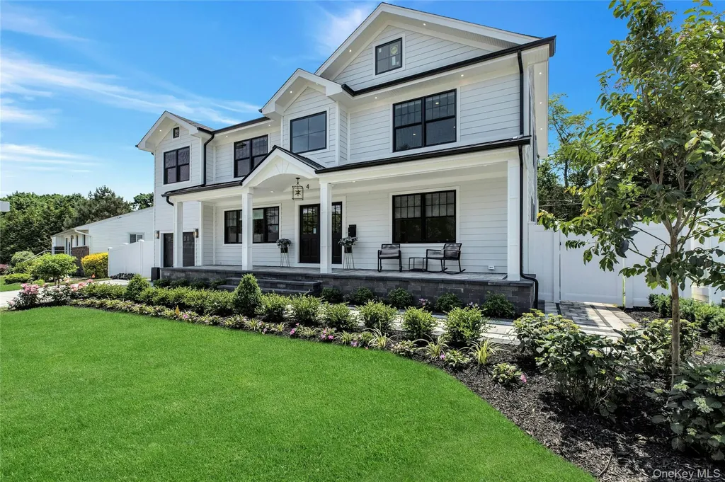 8 Allison Drive Old Bethpage NY 11804