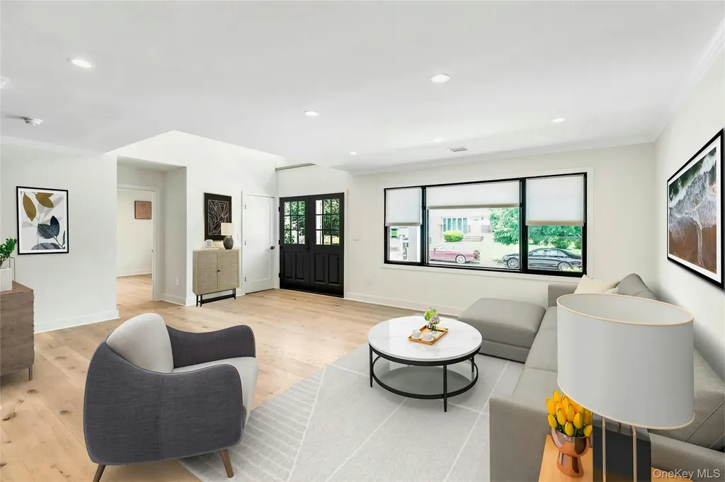 8 Allison Drive Old Bethpage NY 11804