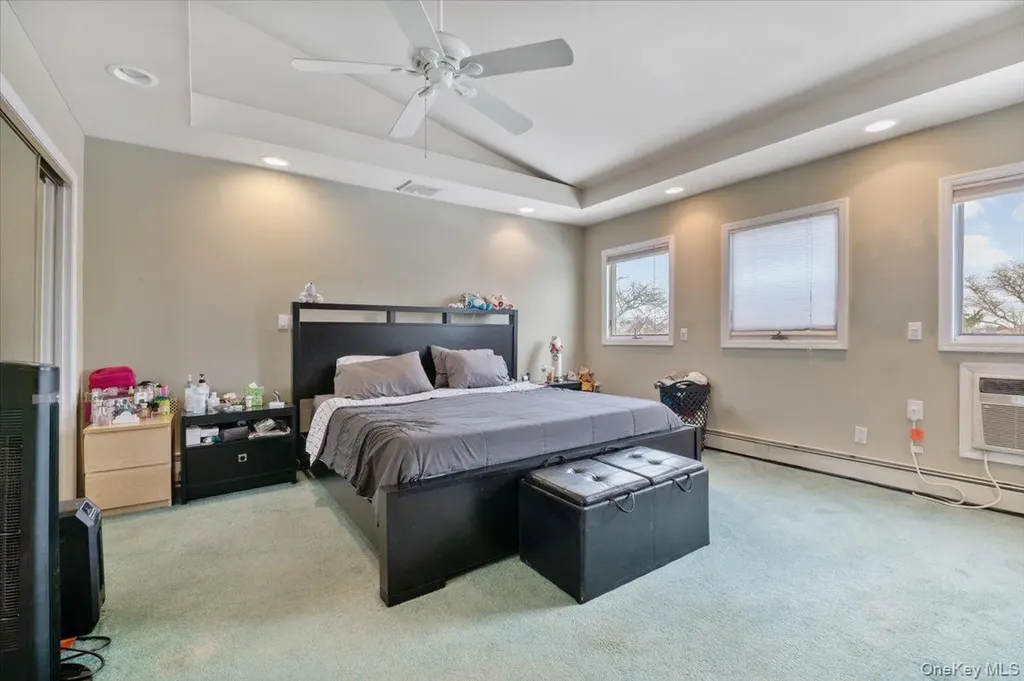 5 Lafayette Place Massapequa NY 11758