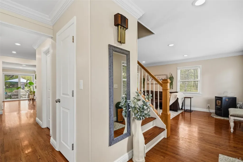 21 Varna Lane Mahopac NY 10541