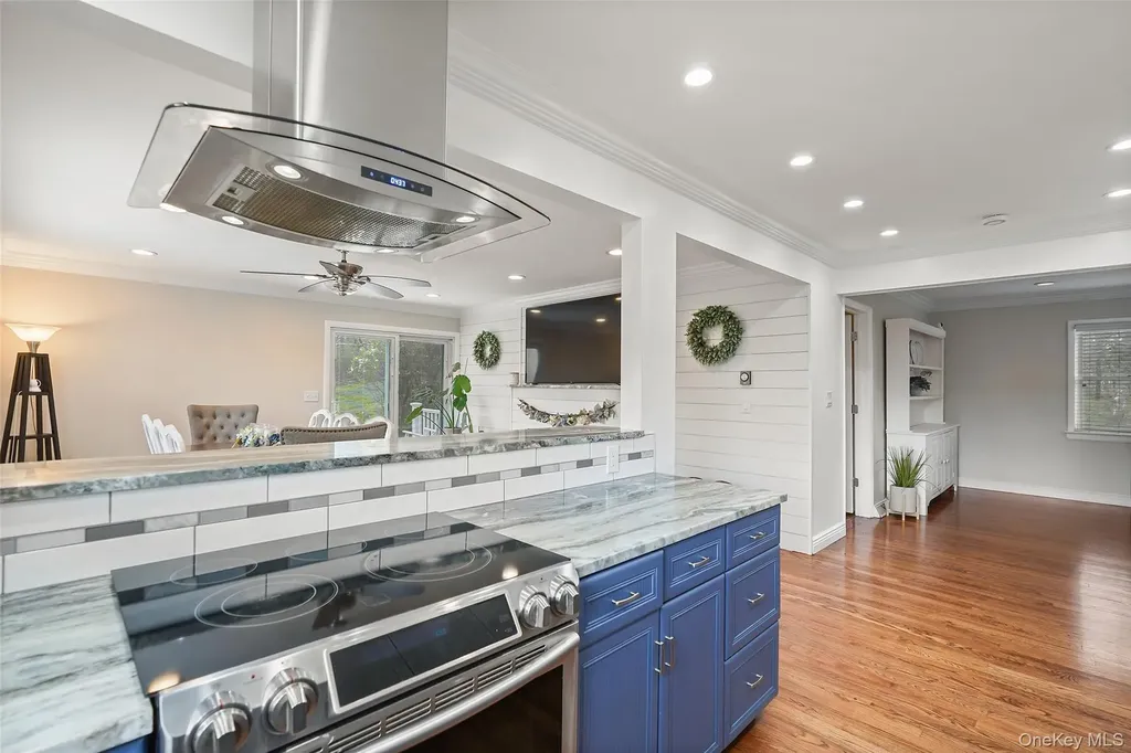 21 Varna Lane Mahopac NY 10541