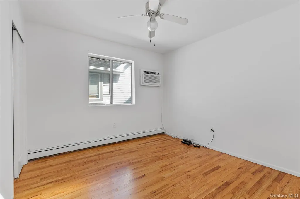 715 E Walnut Street Long Beach NY 11561