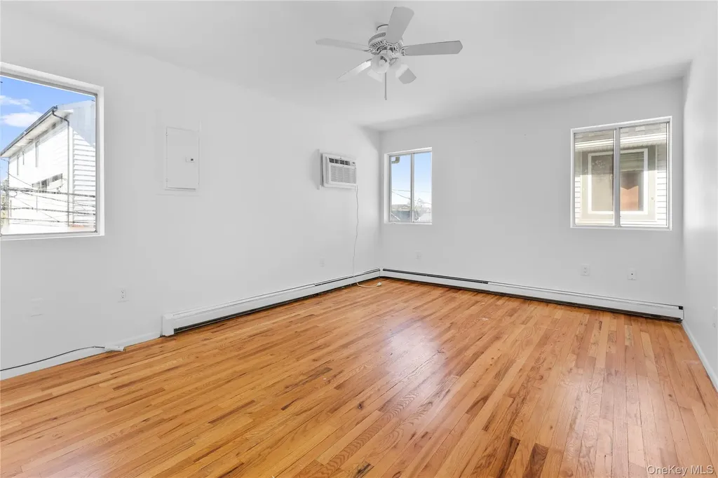 715 E Walnut Street Long Beach NY 11561