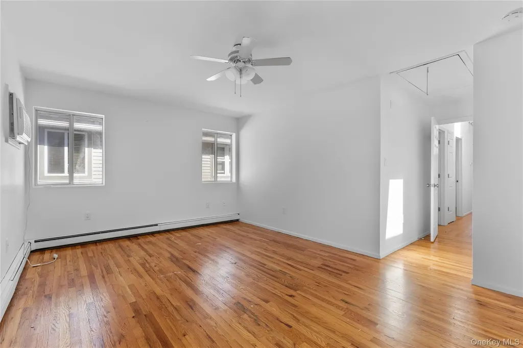 715 E Walnut Street Long Beach NY 11561